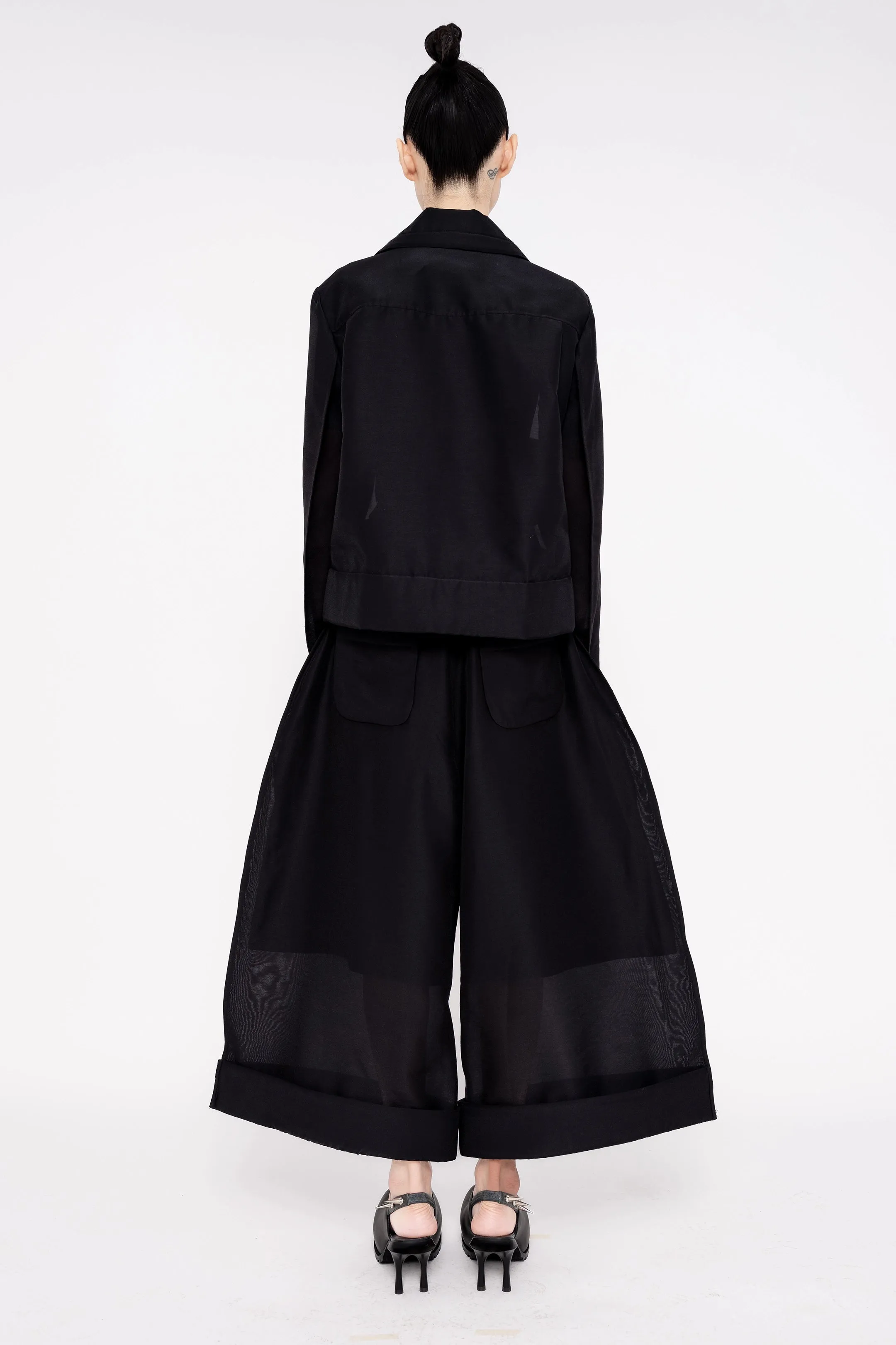 BLACK FOAMY A-LINE PANTS