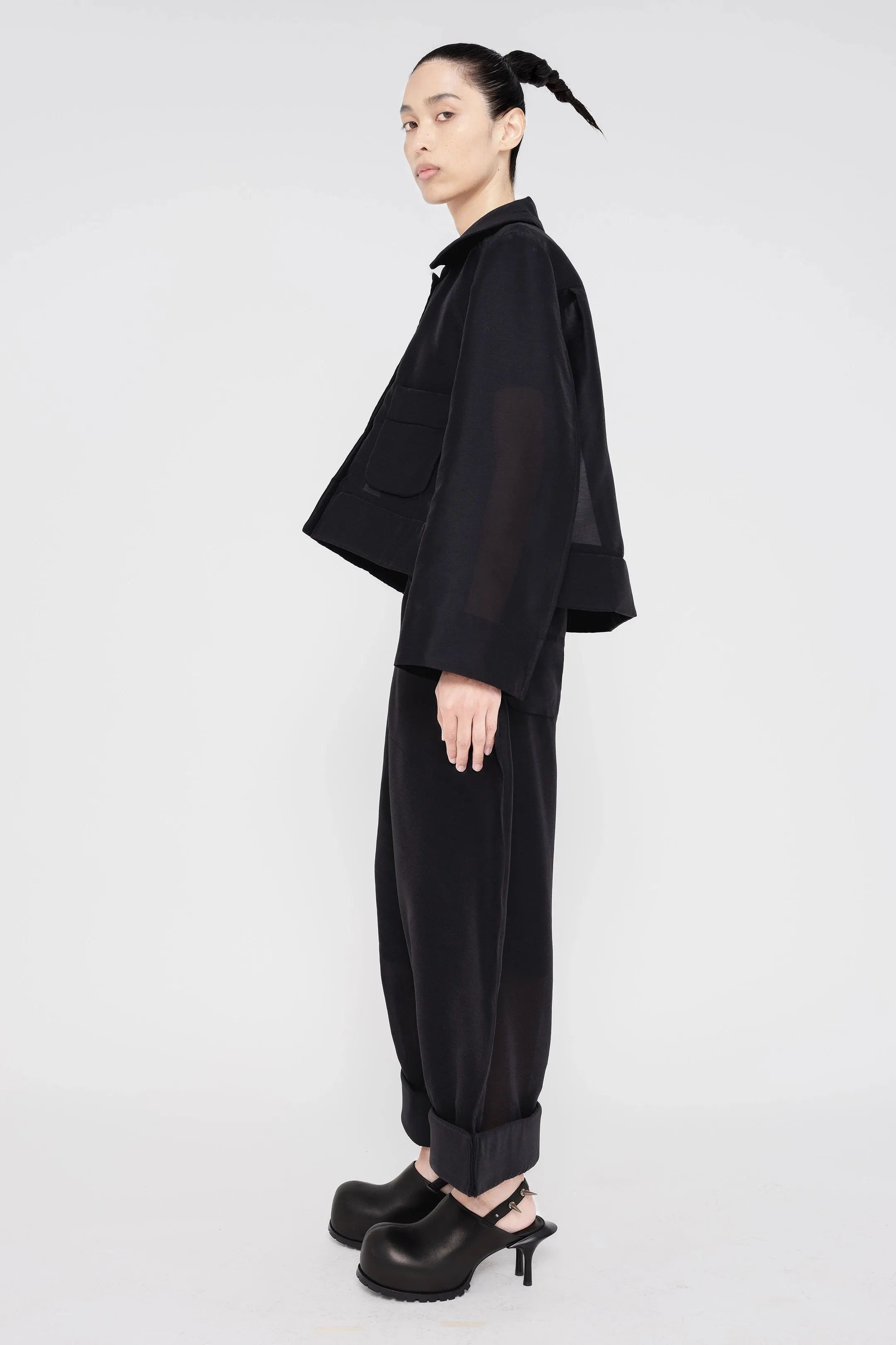 BLACK FOAMY A-LINE PANTS