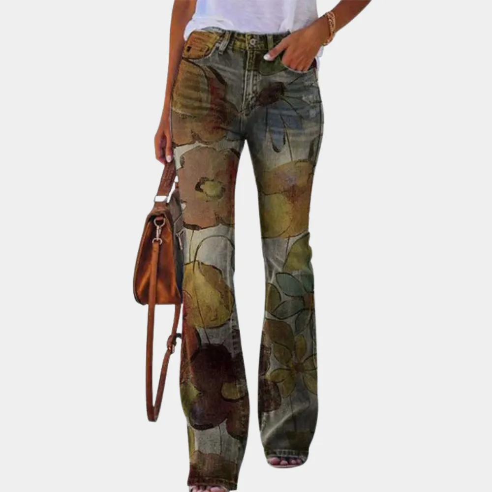 Rosmunda - trendy flared women's jeans with fashionable buttons